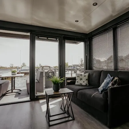 Houseboat Havenlodge 4 Persons 木屋 *