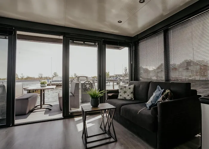 Houseboat Havenlodge 4 Persons 木屋 *