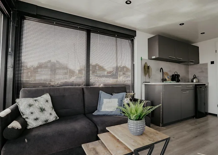 Houseboat Havenlodge 4 Persons 木屋 Uitgeest